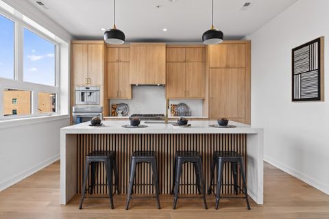 Tiny photo for 1345 W Grand Avenue #4N, Chicago, IL 60642 (MLS # 12641027)