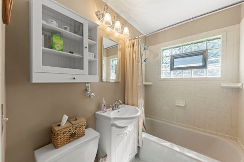 Tiny photo for 829 S Grace Street, Lombard, IL 60148 (MLS # 12675417)