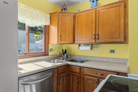 Tiny photo for 829 S Grace Street, Lombard, IL 60148 (MLS # 12675417)