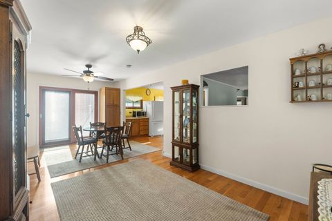 Tiny photo for 829 S Grace Street, Lombard, IL 60148 (MLS # 12675417)