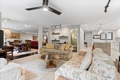 Tiny photo for 945 S PARK Terrace, Chicago, IL 60605 (MLS # 12697386)
