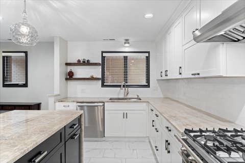 Tiny photo for 945 S PARK Terrace, Chicago, IL 60605 (MLS # 12697386)