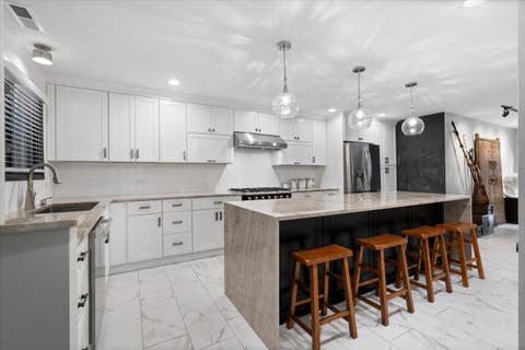 Tiny photo for 945 S PARK Terrace, Chicago, IL 60605 (MLS # 12697386)