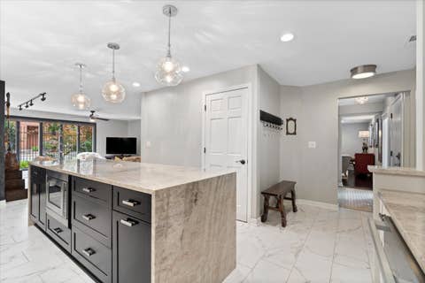 Tiny photo for 945 S PARK Terrace, Chicago, IL 60605 (MLS # 12697386)