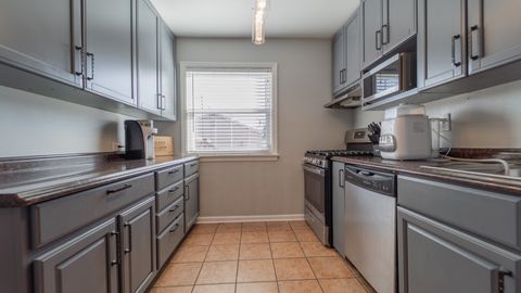 Tiny photo for 10719 S Avenue L, Chicago, IL 60617 (MLS # 12502476)