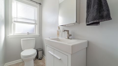 Tiny photo for 10719 S Avenue L, Chicago, IL 60617 (MLS # 12502476)