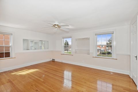 Tiny photo for 1707 N 77th Court, Elmwood Park, IL 60707 (MLS # 12457729)