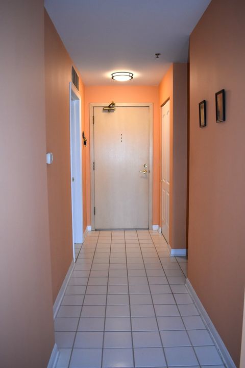 Tiny photo for 451 TOWN PLACE Circle #307, Buffalo Grove, IL 60089 (MLS # 12629492)