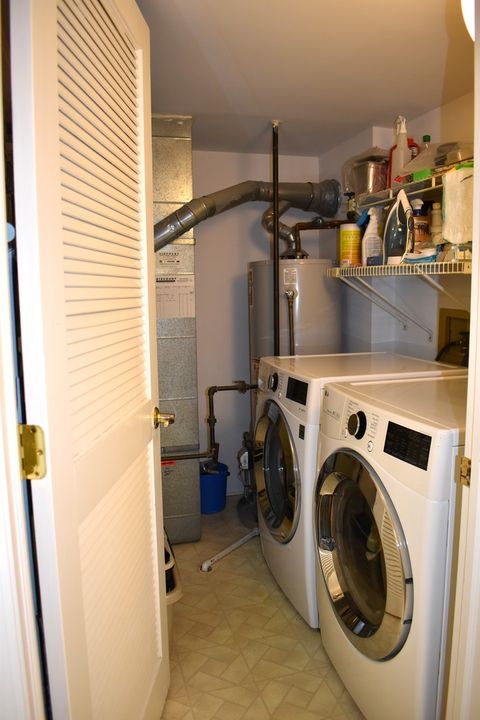 Tiny photo for 451 TOWN PLACE Circle #307, Buffalo Grove, IL 60089 (MLS # 12629492)