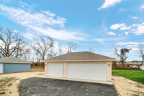 Tiny photo for 3127 141st Place, Blue Island, IL 60406 (MLS # 12487978)