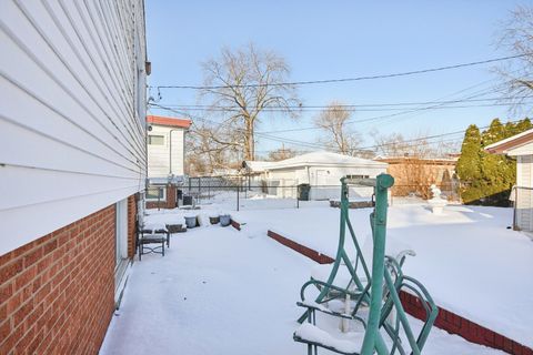 Tiny photo for 15519 Ellis Avenue, Dolton, IL 60419 (MLS # 12556919)