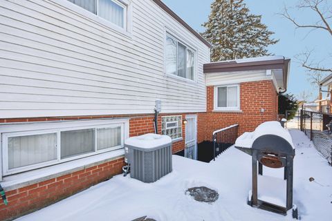 Tiny photo for 15519 Ellis Avenue, Dolton, IL 60419 (MLS # 12556919)