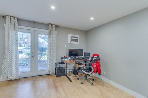Tiny photo for 662 Daisy Lane #110, Roselle, IL 60172 (MLS # 12490369)