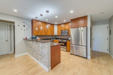 Tiny photo for 662 Daisy Lane #110, Roselle, IL 60172 (MLS # 12490369)