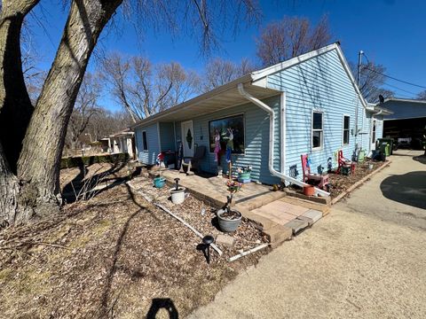 Tiny photo for 1308 Douglas Drive, Sterling, IL 61081 (MLS # 12590869)