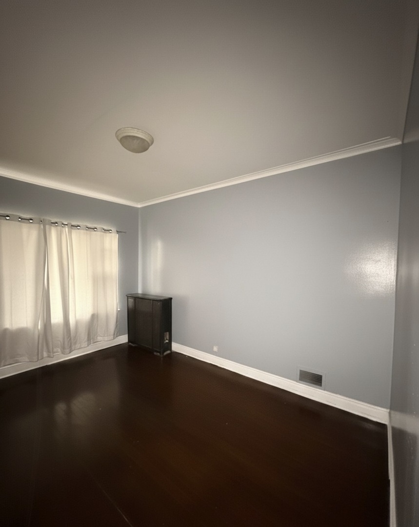 5958 S Winchester Avenue