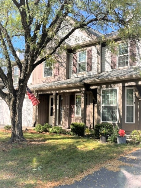 Tiny photo for 128 Crab Tree Drive, Westmont, IL 60559 (MLS # 12789474)