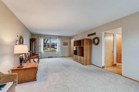 Tiny photo for 1724 Lincoln Avenue, Crest Hill, IL 60403 (MLS # 12562431)