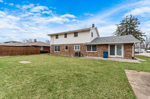 Tiny photo for 1724 Lincoln Avenue, Crest Hill, IL 60403 (MLS # 12562431)