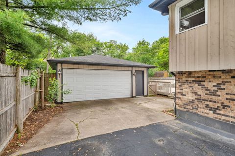 Tiny photo for 2533 Hickory Road, Homewood, IL 60430 (MLS # 12572337)