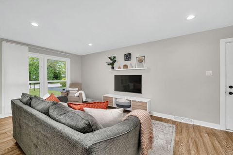 Tiny photo for 2533 Hickory Road, Homewood, IL 60430 (MLS # 12572337)