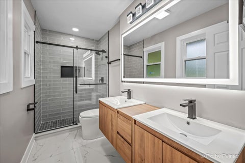 Tiny photo for 943 Oxford Street, Downers Grove, IL 60516 (MLS # 12773486)