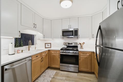 Tiny photo for 911 Old Oak Circle, Algonquin, IL 60102 (MLS # 12510460)