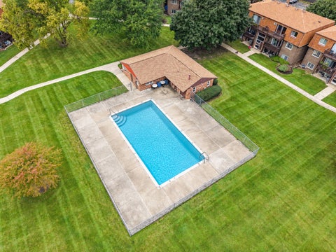 Tiny photo for 113 Boardwalk Street #E, Elk Grove Village, IL 60007 (MLS # 12789361)