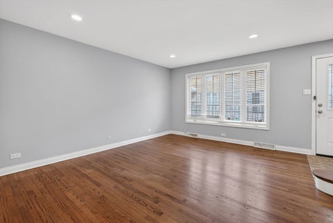 Tiny photo for 15 S Waiola Avenue #6, La Grange, IL 60525 (MLS # 12770947)
