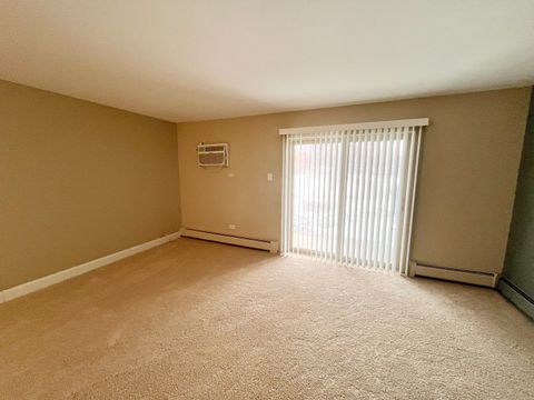 Tiny photo for 1501 E Churchill Drive #105, Palatine, IL 60074 (MLS # 12526653)