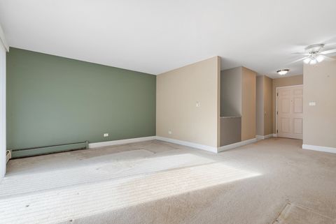 Tiny photo for 1501 E Churchill Drive #105, Palatine, IL 60074 (MLS # 12526653)