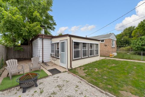 Tiny photo for 2449 Leyden Avenue, River Grove, IL 60171 (MLS # 12498688)