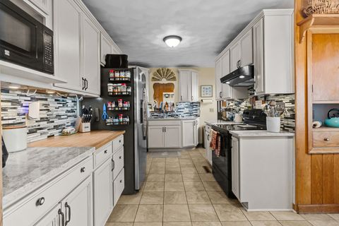 Tiny photo for 108 E Grove Street, Poplar Grove, IL 61065 (MLS # 12520357)