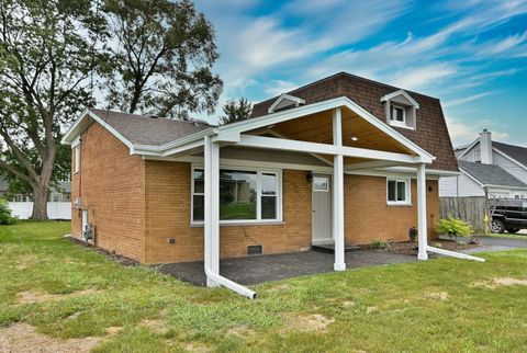 Photo of 8218 Linder Avenue, Burbank, IL 60459 (MLS # 12465861)