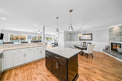 Tiny photo for 3 Holiday Drive, Lake Holiday, IL 60552 (MLS # 12514475)