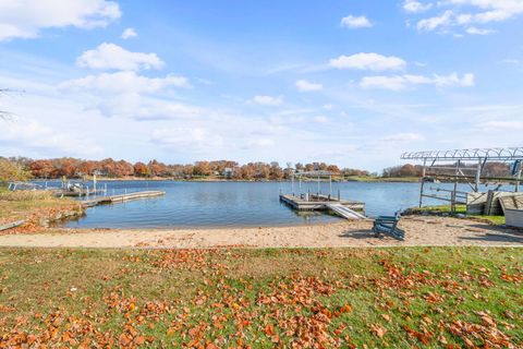 Tiny photo for 3 Holiday Drive, Lake Holiday, IL 60552 (MLS # 12514475)
