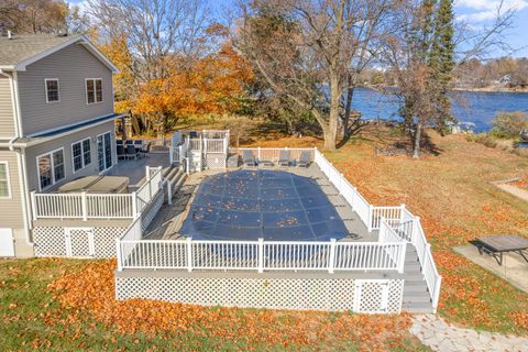 Tiny photo for 3 Holiday Drive, Lake Holiday, IL 60552 (MLS # 12514475)