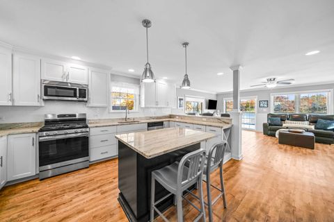 Tiny photo for 3 Holiday Drive, Lake Holiday, IL 60552 (MLS # 12514475)