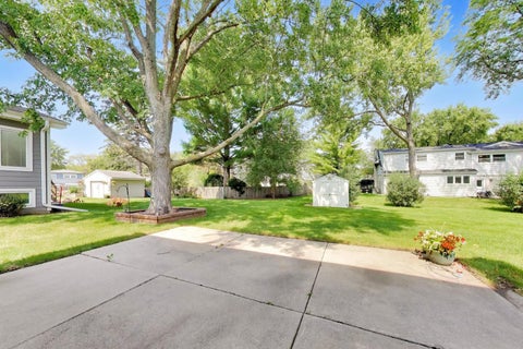 Tiny photo for 2314 E Lillian Lane, Arlington Heights, IL 60004 (MLS # 12749417)