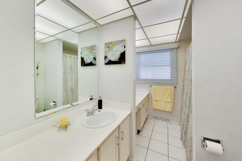 Tiny photo for 2314 E Lillian Lane, Arlington Heights, IL 60004 (MLS # 12749417)