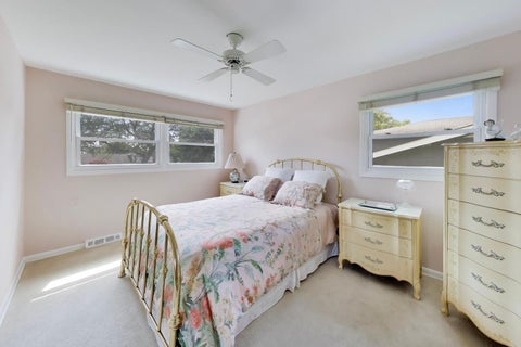 Tiny photo for 2314 E Lillian Lane, Arlington Heights, IL 60004 (MLS # 12749417)