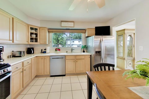 Tiny photo for 2314 E Lillian Lane, Arlington Heights, IL 60004 (MLS # 12749417)