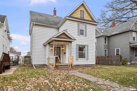 Tiny photo for 734 W 17TH Street, Davenport, IA 52804 (MLS # QC4269499)
