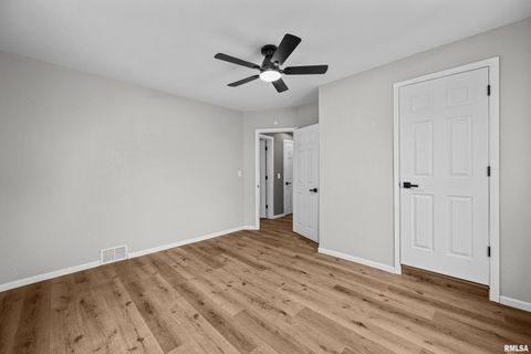 Tiny photo for 734 W 17TH Street, Davenport, IA 52804 (MLS # QC4269499)