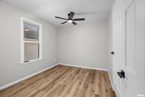 Tiny photo for 734 W 17TH Street, Davenport, IA 52804 (MLS # QC4269499)