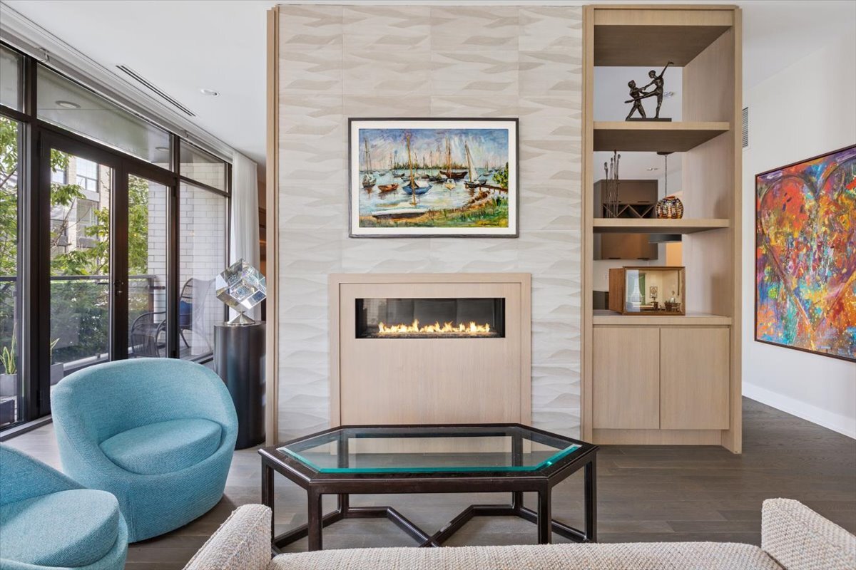 2138 N Damen Avenue 2, Chicago, IL, 60647 3 2138 N Damen Avenue 2