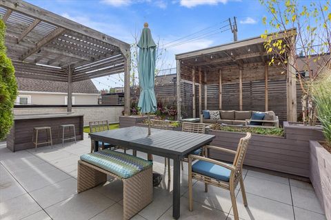 Tiny photo for 2138 N Damen Avenue #2, Chicago, IL 60647 (MLS # 12519469)