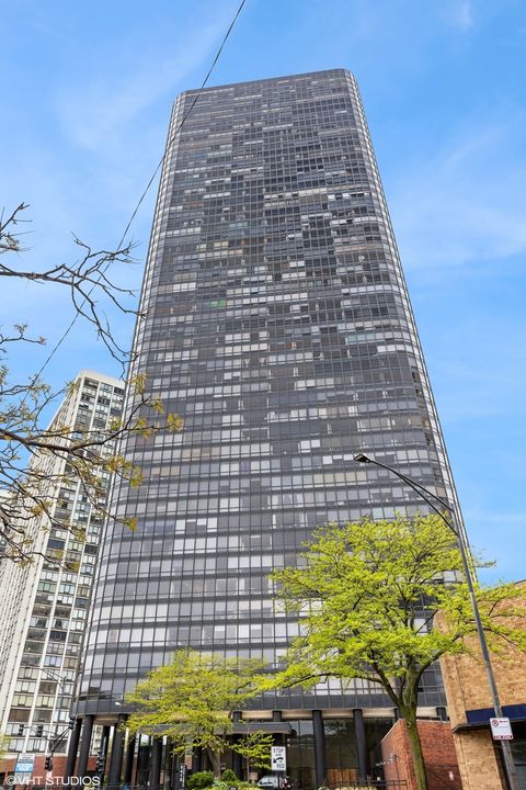 5415 N Sheridan Road 3004 Chicago IL 60640