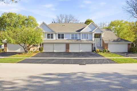 Tiny photo for 30W101 Willow Lane #B, Warrenville, IL 60555 (MLS # 12791576)