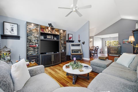 Tiny photo for 30W101 Willow Lane #B, Warrenville, IL 60555 (MLS # 12791576)